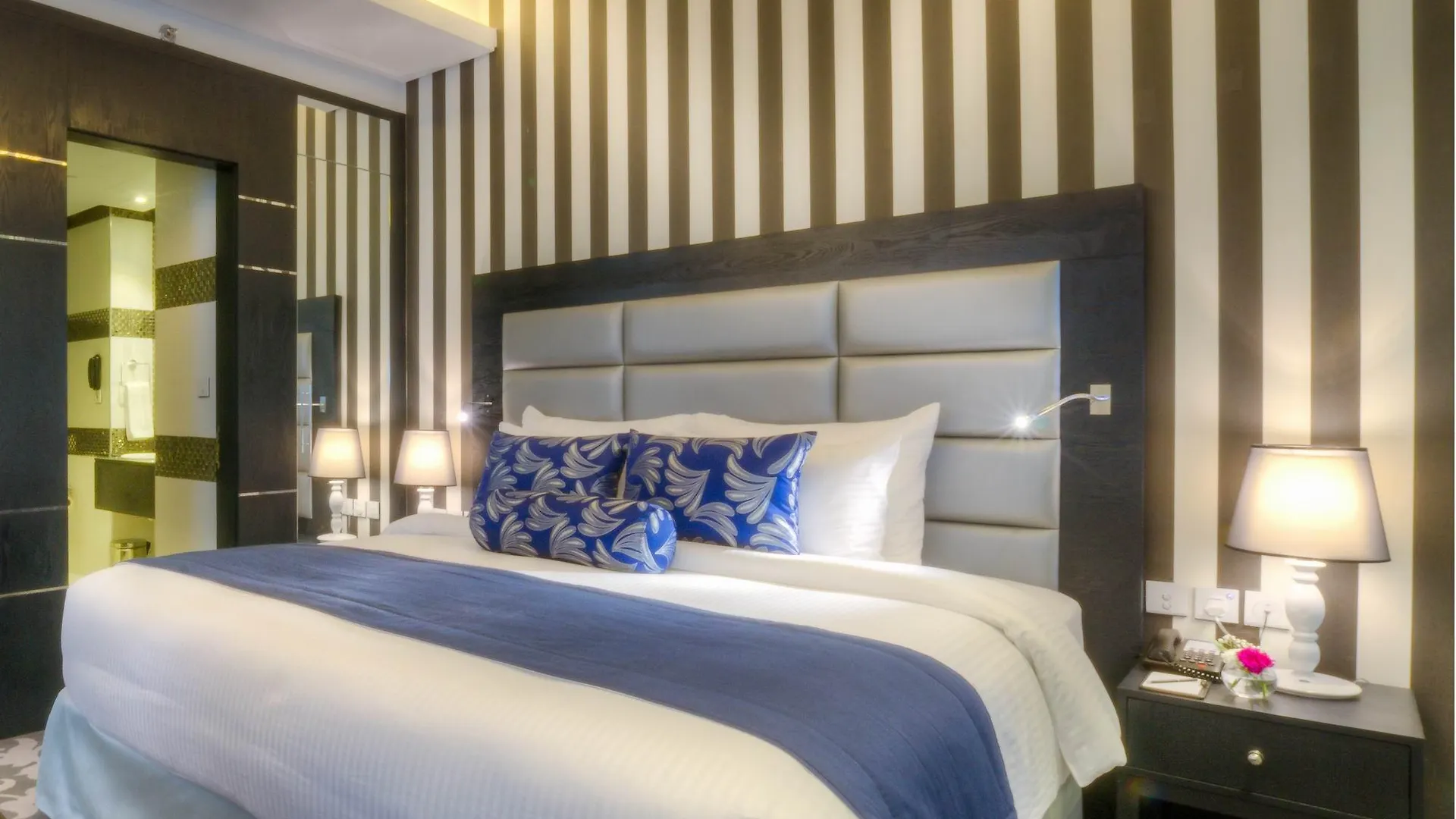 Somewhere Hotel Apartment Dubaj 4*,